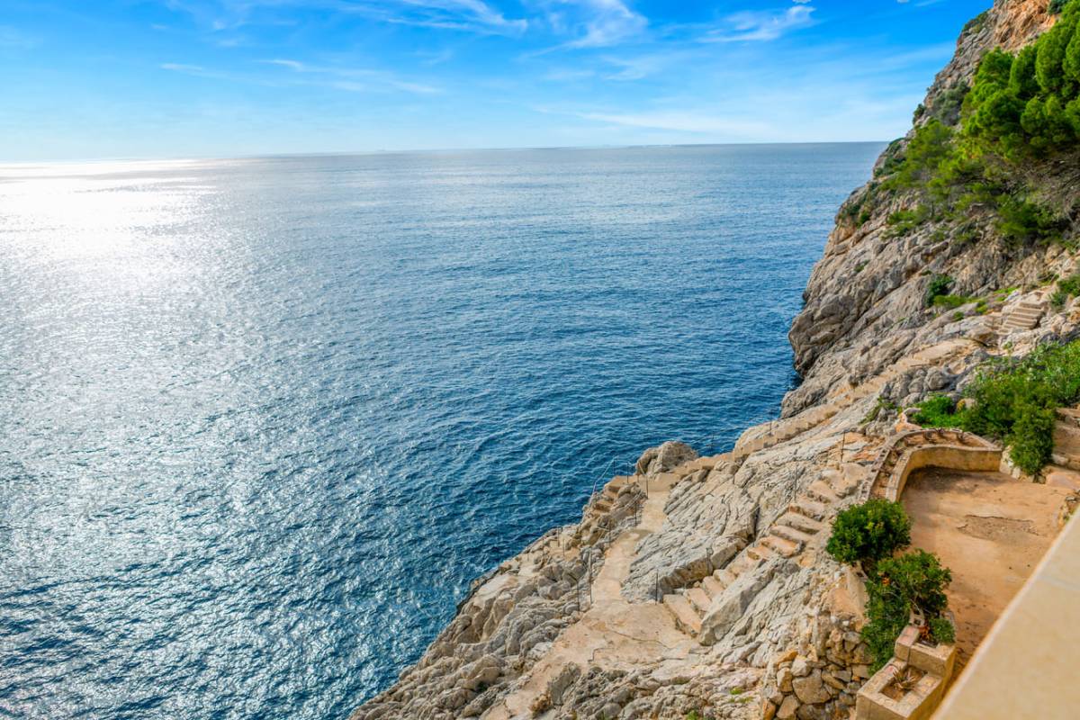 15 direct sea access Andratx
