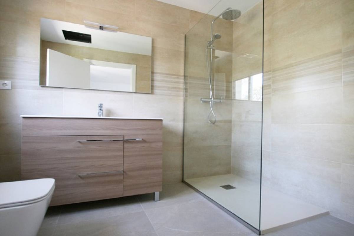 Bathroom 1 Portals Nous