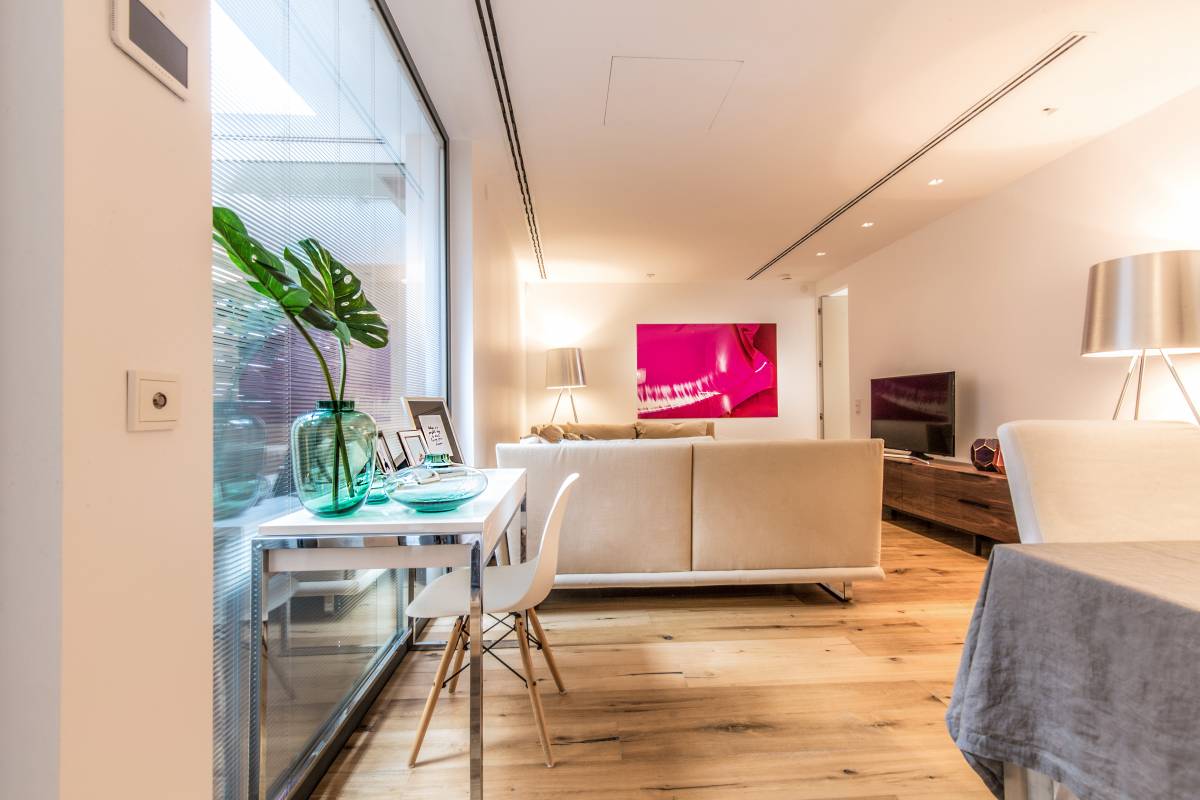 Ug wohnzimmer Portals Nous