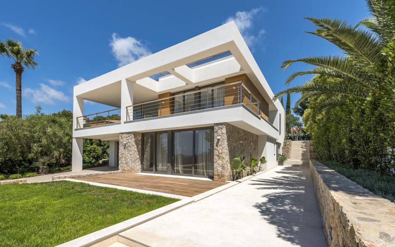 Fantastic new built villa in Costa den Blanes for sale in Mallorca