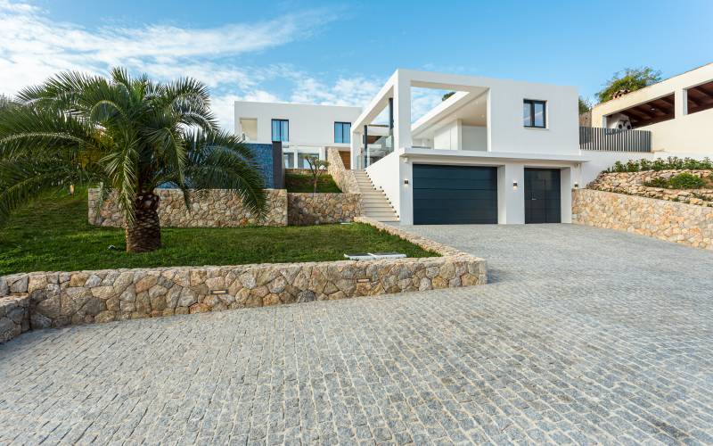 Stunning sea view villa in Costa den Blanes for sale in Mallorca